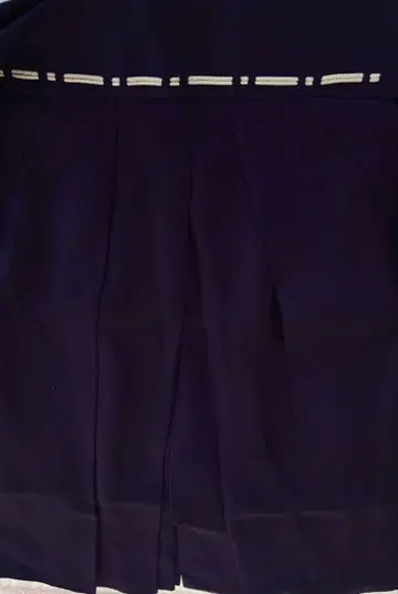 보라색 플리츠 디자인 하카마 또 있음