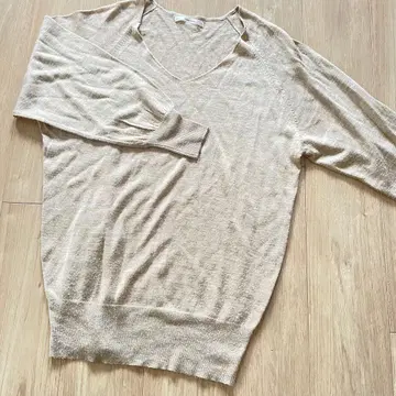 carnelian 베이지 오버 사이즈 V넥 니트 긴팔