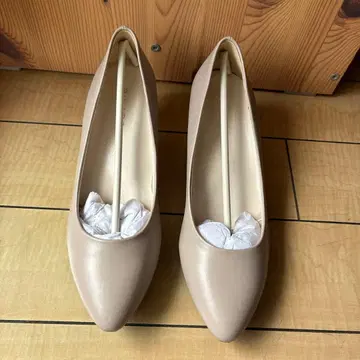 새상품급 heal me 베이지 스틸레토 펌프스