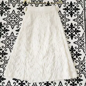 CYCLAS 시클라스 라메 페더 스커트