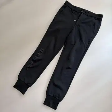 브리핑 블랙 팬츠 엠보싱 로고