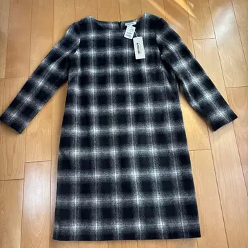 체크 무늬 긴팔 원피스 미사용 택 포함