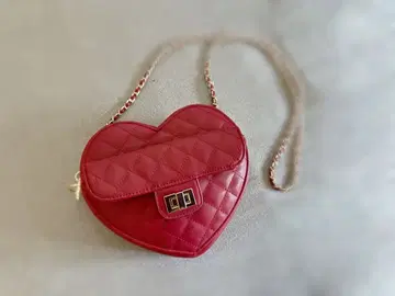 퀼팅 하트 숄더 빨간색