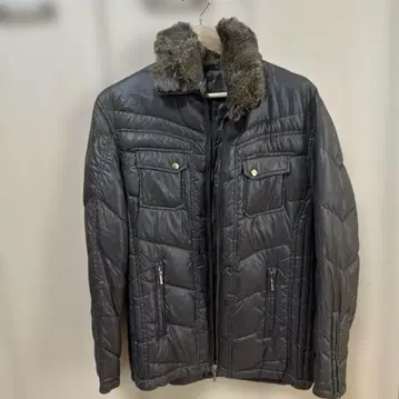 어바하우스 퍼 달린 다크 그레이 다운 자켓