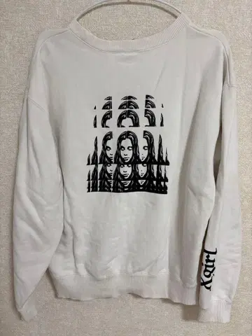 그래픽 맨투맨 사이즈 1