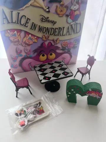 도쿄 디즈니랜드 랜덤 미니어처 피규어 앨리스 3세트