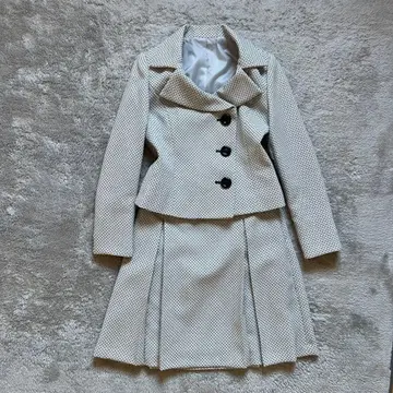 졸업입학! 화이트 스커트 수트 3버튼