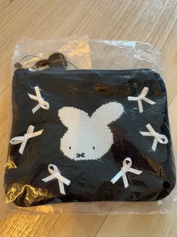 miffy Miia 콜라보 니트 파우치