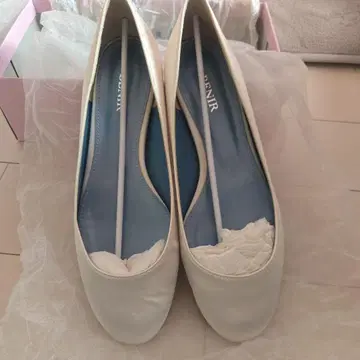 BENIR 베니르 웨딩 신발 화이트 새틴 플랫슈즈