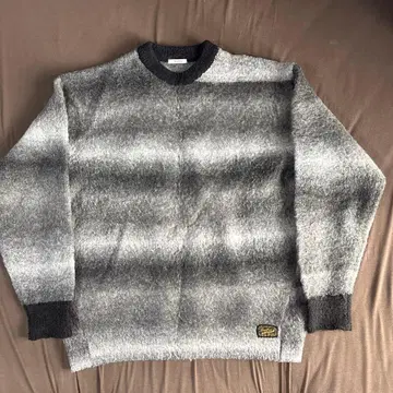 BAYFLOW 그레이 보더 니트 스웨터