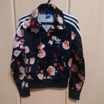 adidas 꽃무늬 저지 M 사이즈