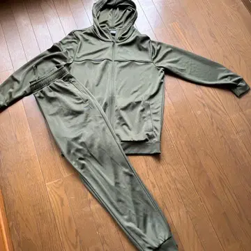 PUMA 올리브 그린 저지 세트