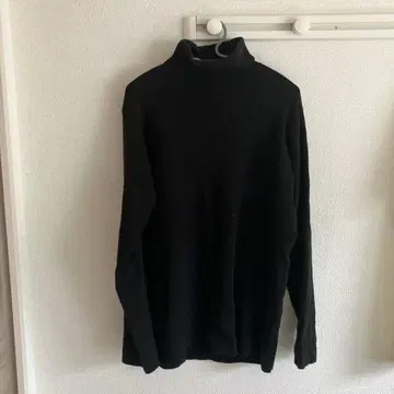 블랙 터틀넥 스웨터 M
