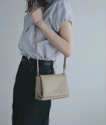 YAHKI x MANOF SHOULDER BAG