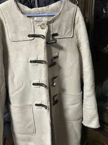 무스탕 더플 코트