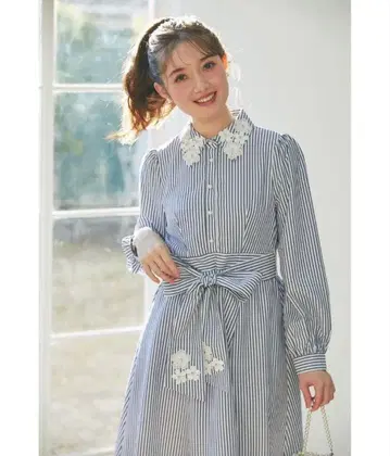 tocco closet 입체 플라워 레이스 장식 스트라이프 셔츠 원피스