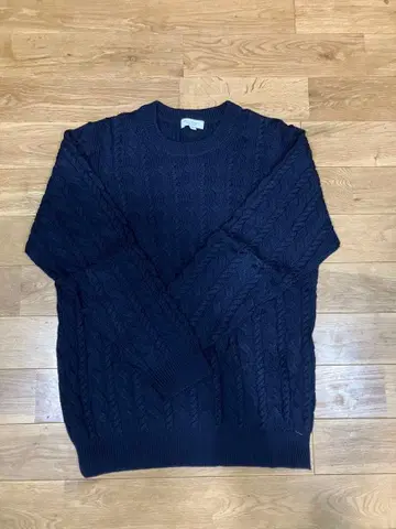 유나이티드 애로우즈 네이비 케이블 니트 스웨터 M 사이즈