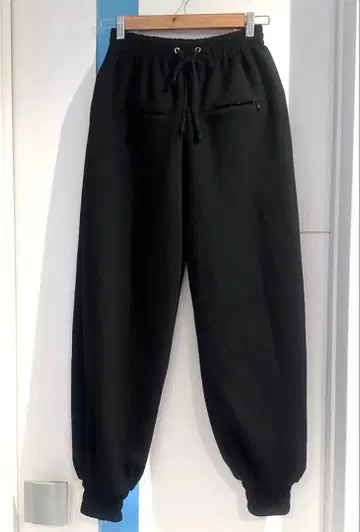 melt the lady 맨투맨 팬츠 블랙