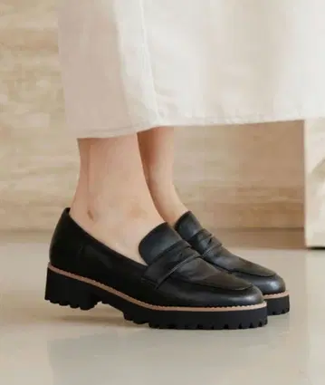 HIMIKO 블랙 로퍼