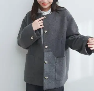 내추럴 꾸뛰르 하트 단추 포근한 소재 코트 자켓