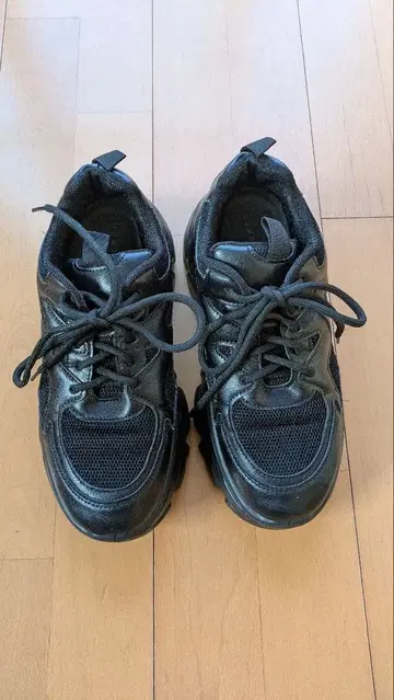 프로필 필독 로리즈팜 통굽 스니커즈 M 사이즈