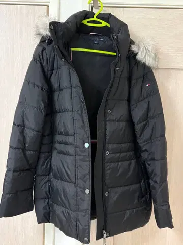 TOMMY HILFIGER 블랙 다운 자켓 M