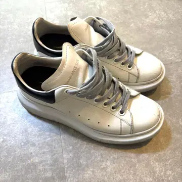 Alexander McQueen 오버 사이즈 스니커즈 40