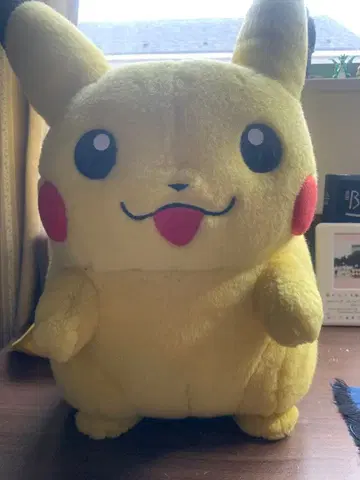 커다란 피카츄 봉제 인형