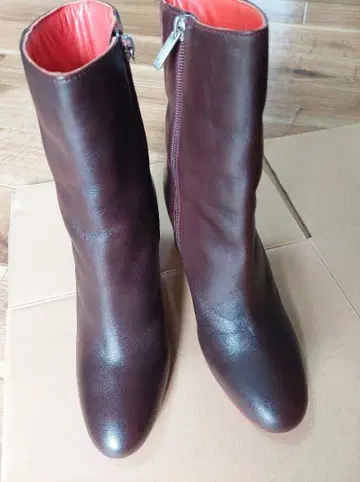 베네통 가죽 숏부츠 39