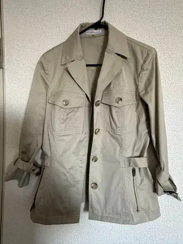 MICHAEL KORS 베이지 자켓 사이즈 4