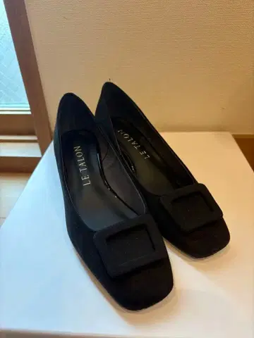 LE TALON 블랙 스퀘어토 펌프스