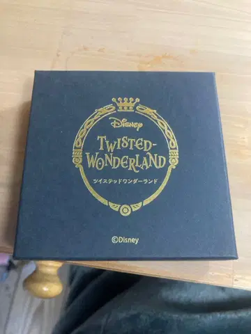 Disney TWISTED WONDERLAND 핀 배지