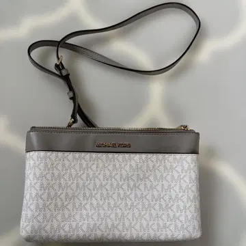 MICHAEL KORS 그레이 숄더백