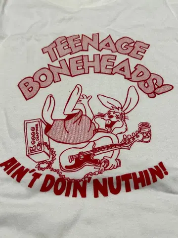 TEENAGE BONEHEADS T셔츠