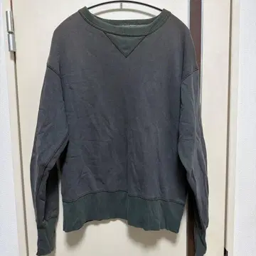 BARNS OUTFITTERS 다크 그레이 크루넥 맨투맨 M