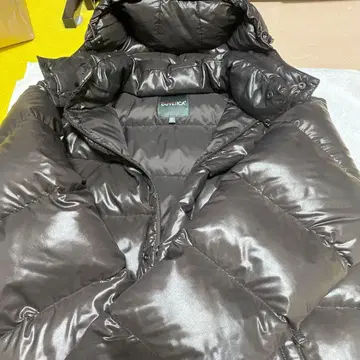 DUVETICA 다운 자켓 사이즈 50 블랙 여러 번 착용하여 가격 인하