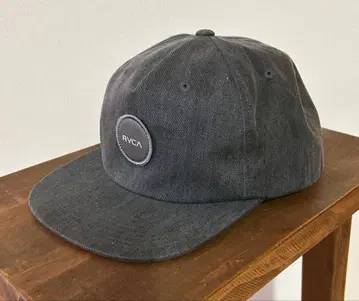 RVCA 다크 그레이 캡 RELAX SNAPBACK 새상품급 스트릿