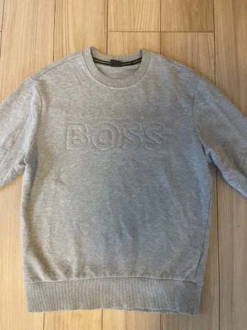 BOSS 그레이 로고 자수 맨투맨