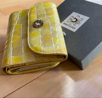 코코피오레 옐로우 컬러 지갑 박스 있음
