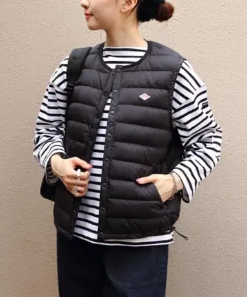 단톤 이너 다운 크루넥 베스트