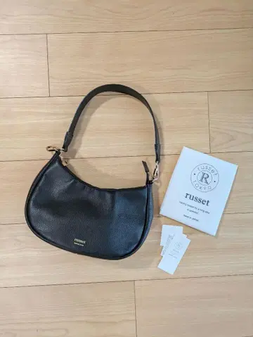 russet 하프문 숄더백