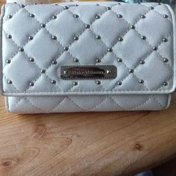 Pinky&Diana 이단 접이식 지갑 화이트