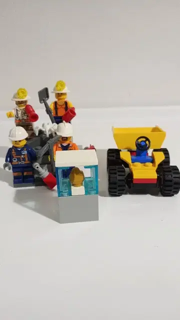 레고 시티 해체 공사 스타트 세트와 골드 헌터들