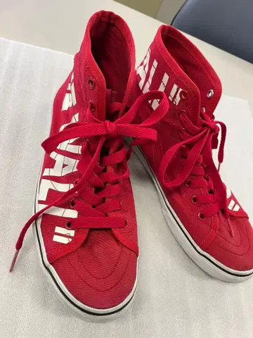 반스 빨간색 하이컷 스니커즈