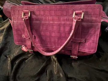 크로커다일 패턴 퍼플 토트백