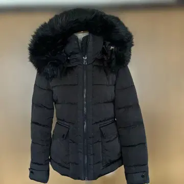 블랙 다운 자켓 후드 부착