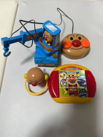 호빵맨 크레인 자동차 태엽 완구 그림 맞추기