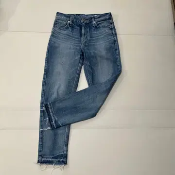 어퍼 하이츠 라이트 블루 프린지 밑단 데님 23