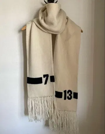 아이보리 롱 머플러