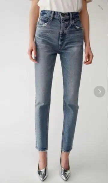 새상품급 MOUSSY MVS SKINNY 데님